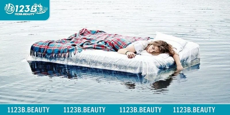 Lý giải chi tiết việc nằm mơ thấy nước